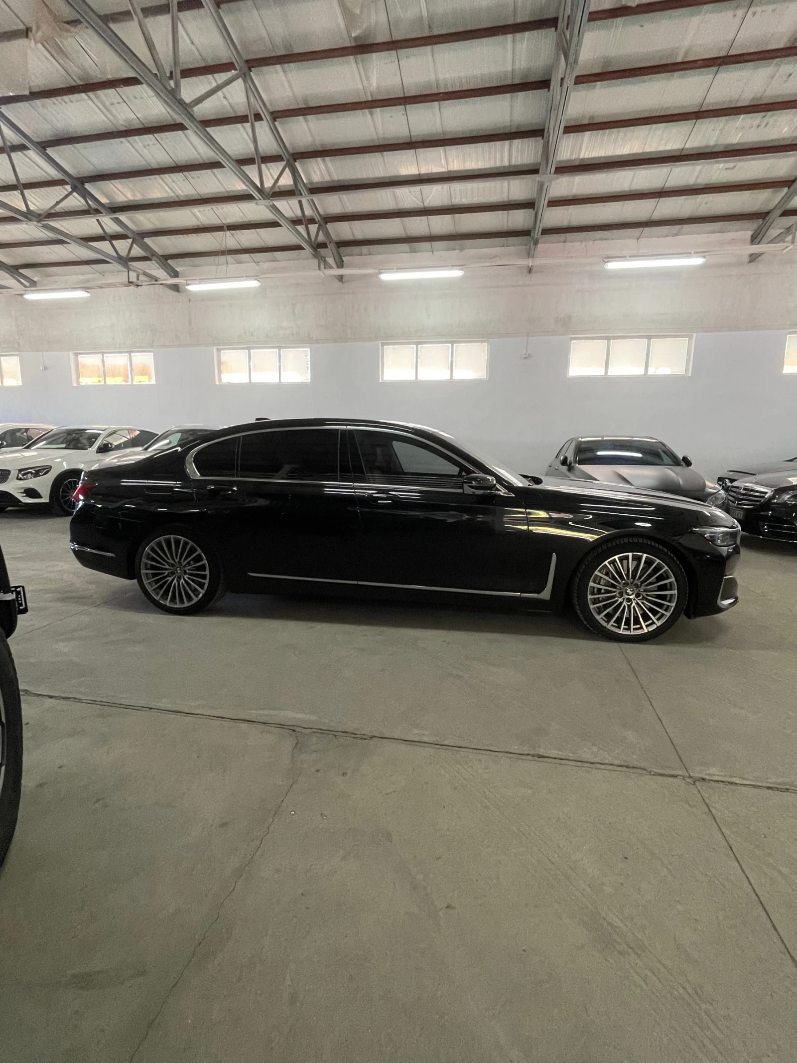 BMW 750 LI/3TV/Xdr/B&W/head-up/obduh/вакум/ФУЛЛЛ/НОВА!!!, снимка 4 - Автомобили и джипове - 54575157