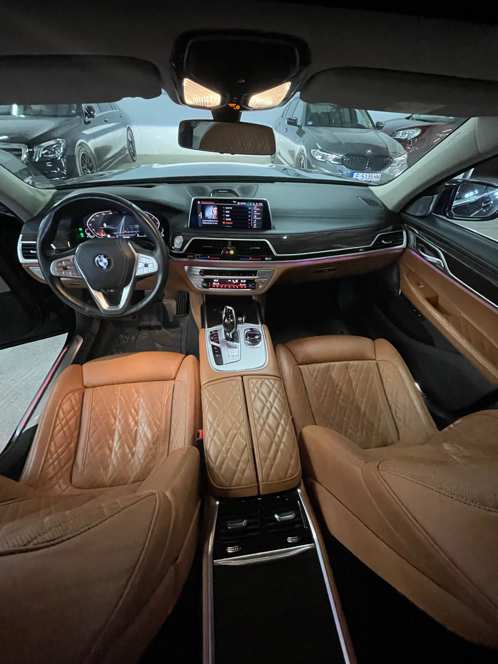 BMW 750 LI/3TV/Xdr/B&W/head-up/obduh/вакум/ФУЛЛЛ/НОВА!!!, снимка 9 - Автомобили и джипове - 54575157