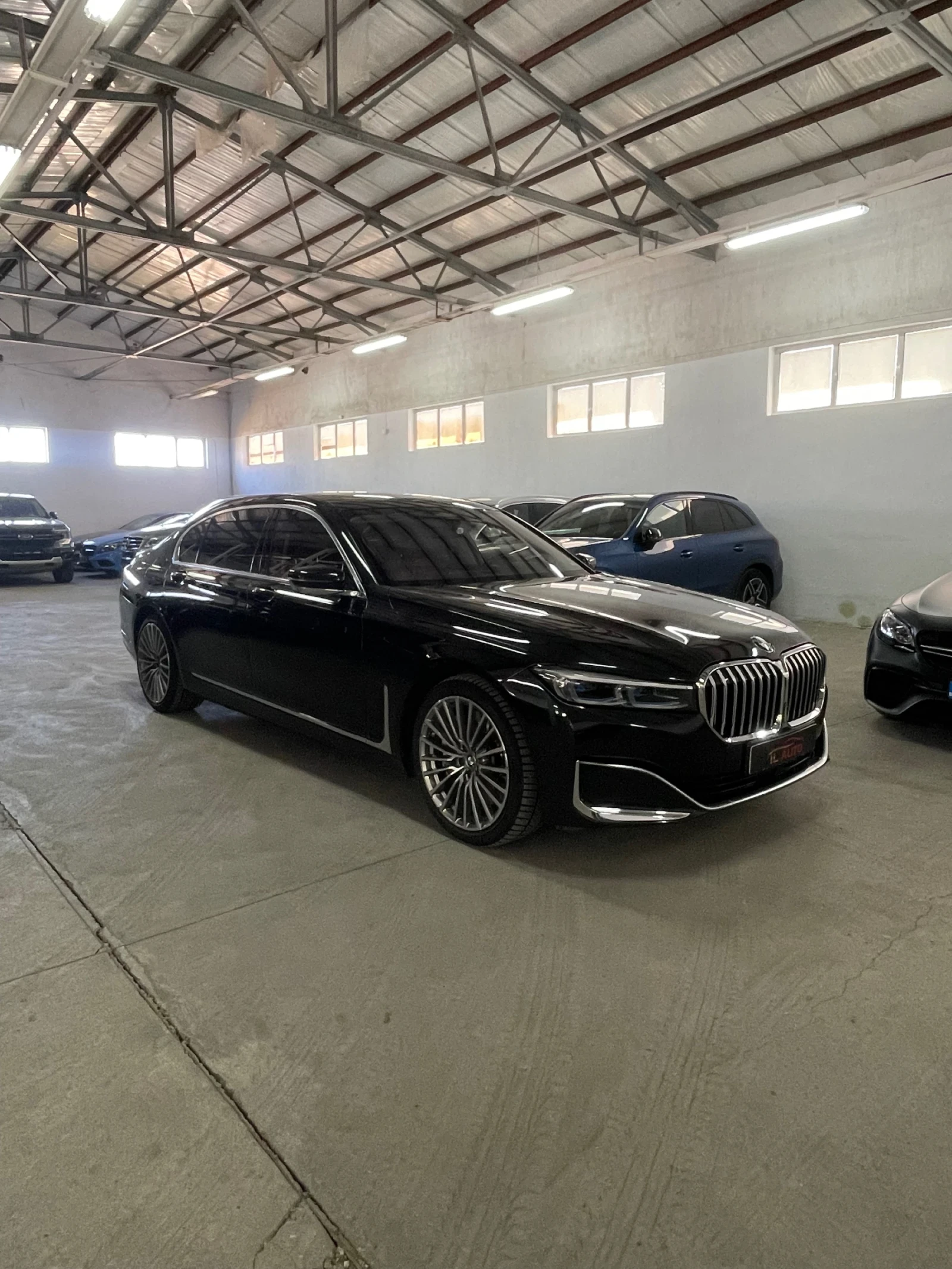 BMW 750 LI/3TV/Xdr/B&W/head-up/obduh/вакум/ФУЛЛЛ/НОВА!!!, снимка 3 - Автомобили и джипове - 54575157