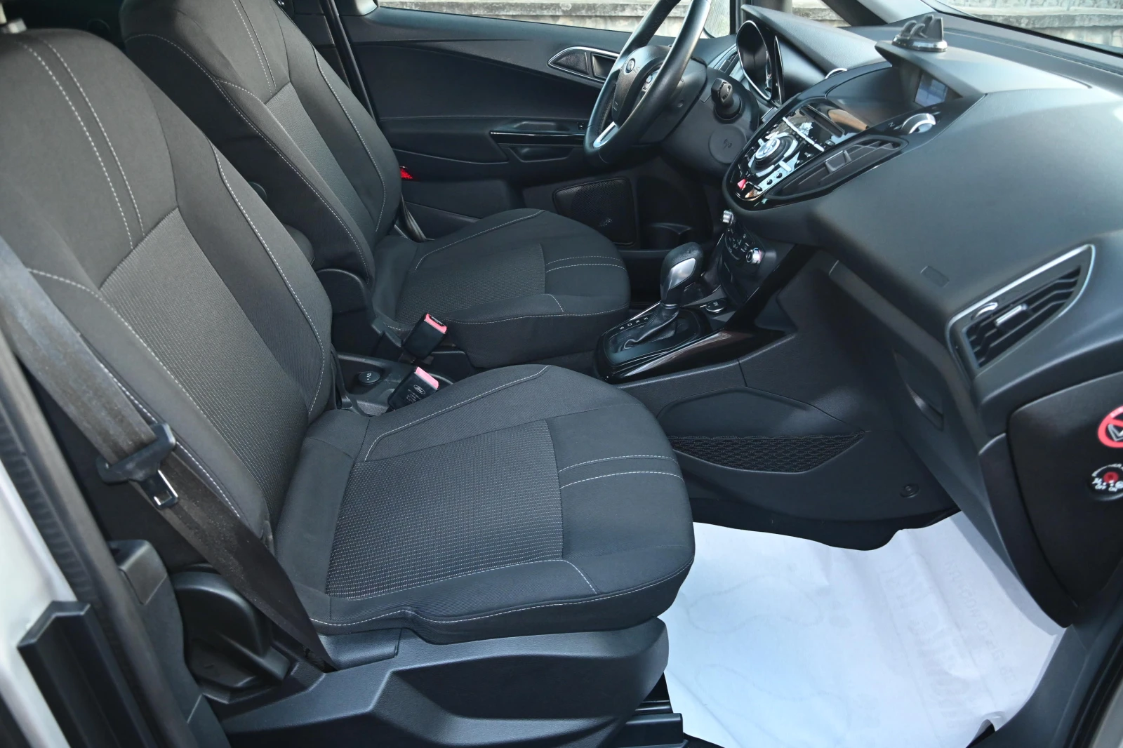 Ford B-Max AUTOMAT= KEYLESS, снимка 10 - Автомобили и джипове - 54609350