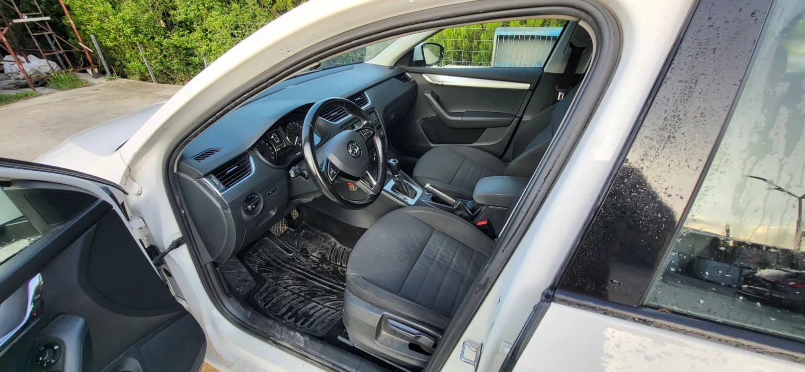 Skoda Octavia 2.0 TDI DSG, снимка 12 - Автомобили и джипове - 54646192