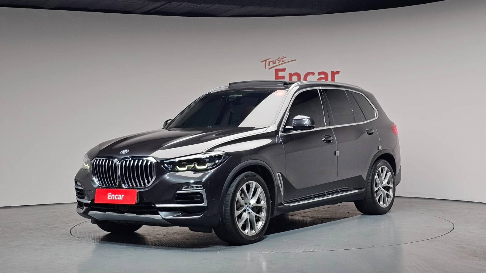 BMW M5 xDrive 30d xLine| 360 CAM| HUD| DISTRONIC| SOFT Cl, снимка 3 - Автомобили и джипове - 54703616