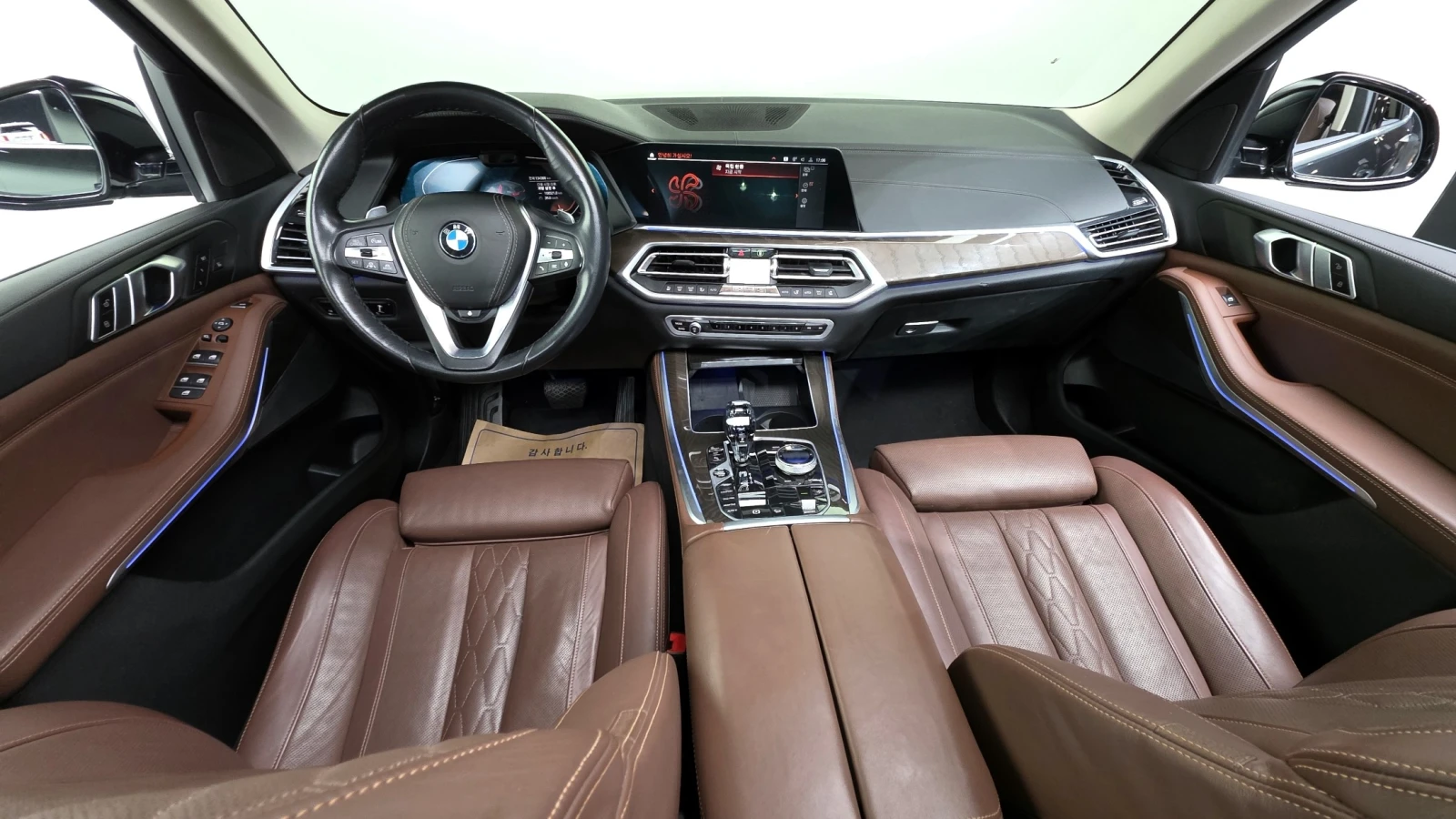 BMW M5 xDrive 30d xLine| 360 CAM| HUD| DISTRONIC| SOFT Cl, снимка 6 - Автомобили и джипове - 54703616
