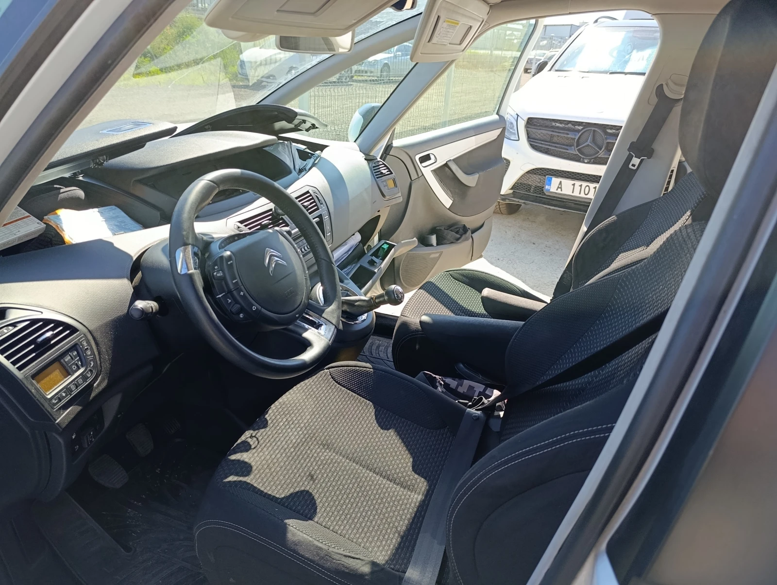 Citroen C4 Picasso, снимка 6 - Автомобили и джипове - 54985709
