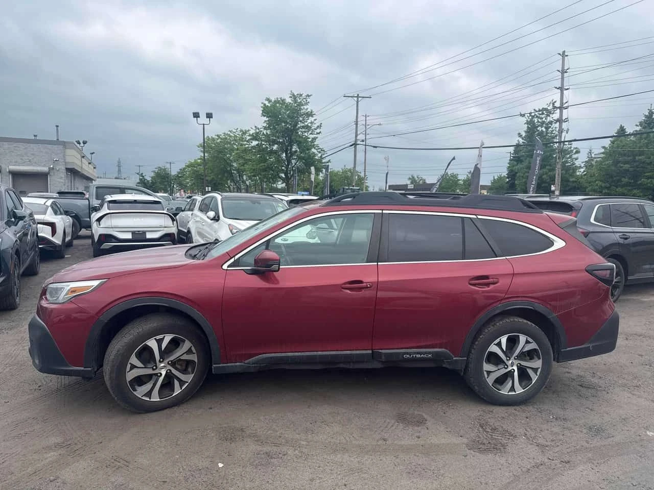 Subaru Outback * Limited XT * ПОДГРЕВИ * ПАНО * KEYLESS * CARFAX , снимка 2 - Автомобили и джипове - 55015616