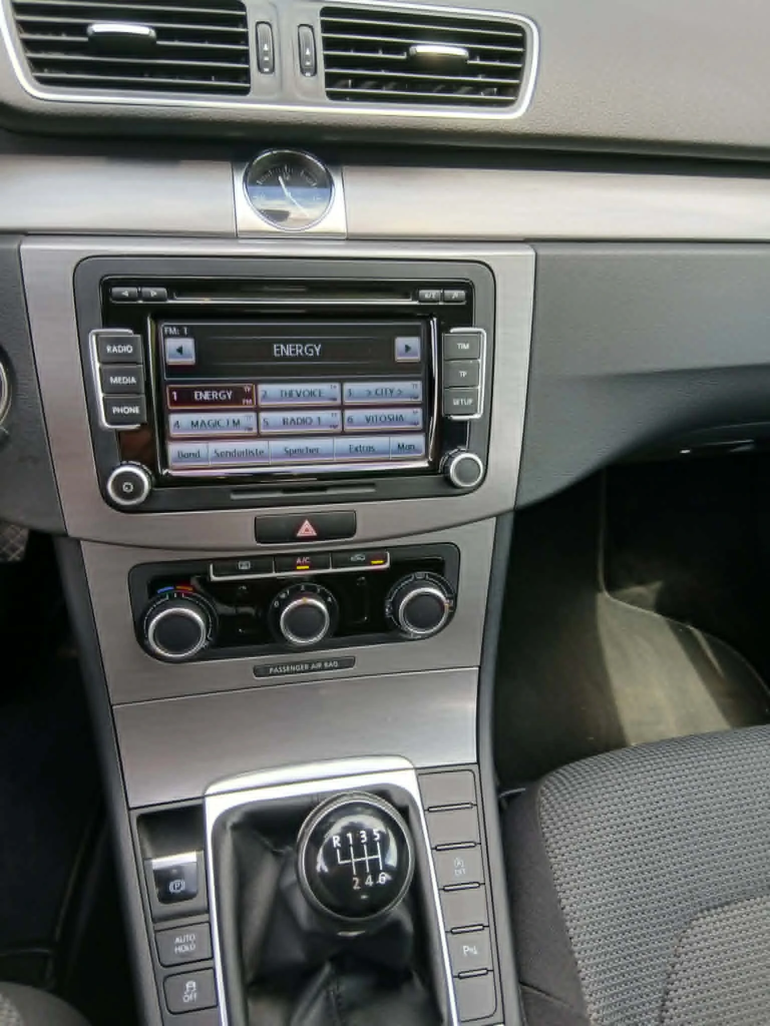 VW Passat 2.0 TDI Variant, снимка 14 - Автомобили и джипове - 55324159