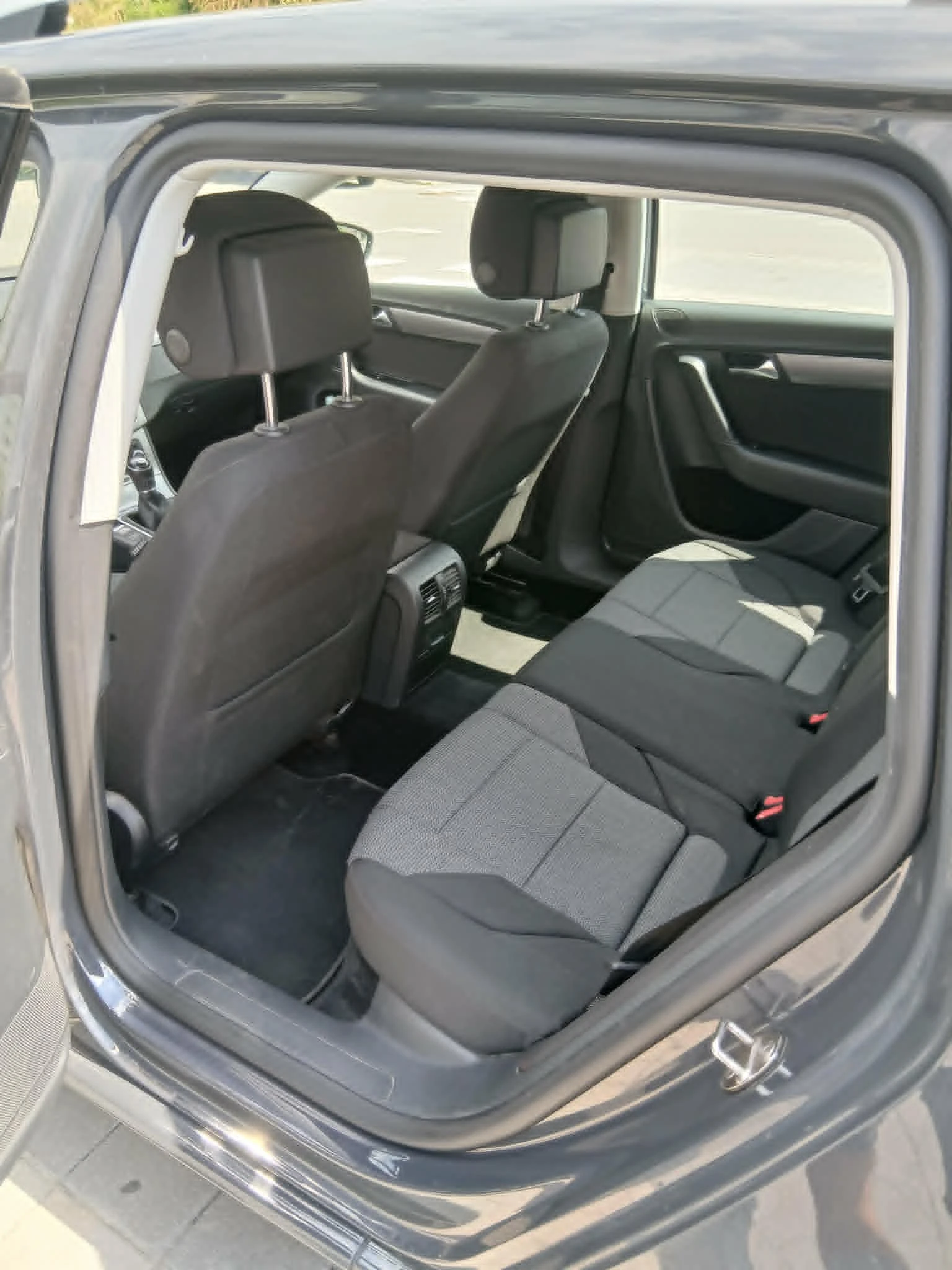 VW Passat 2.0 TDI Variant, снимка 9 - Автомобили и джипове - 55324159