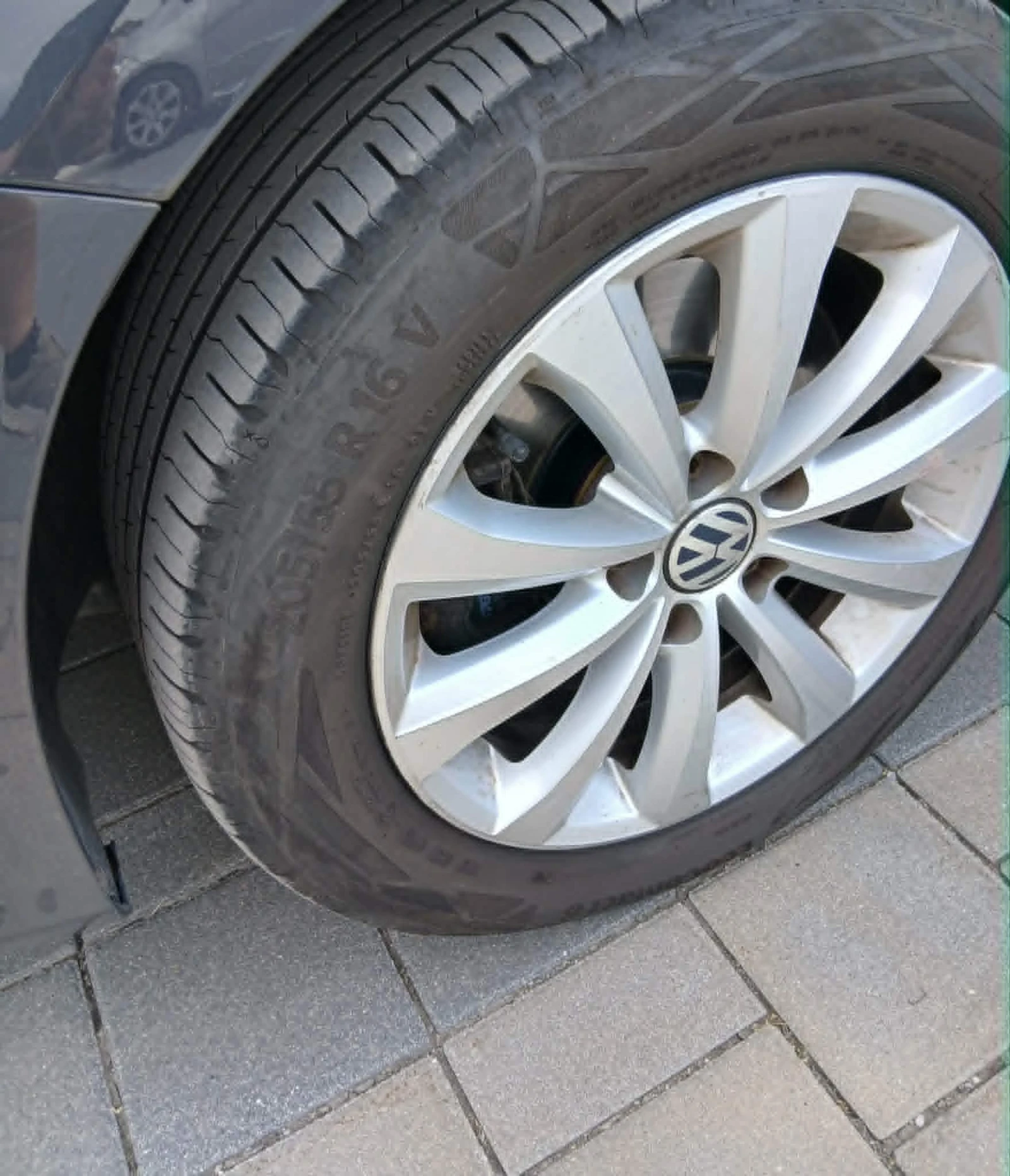 VW Passat 2.0 TDI Variant, снимка 12 - Автомобили и джипове - 55324159