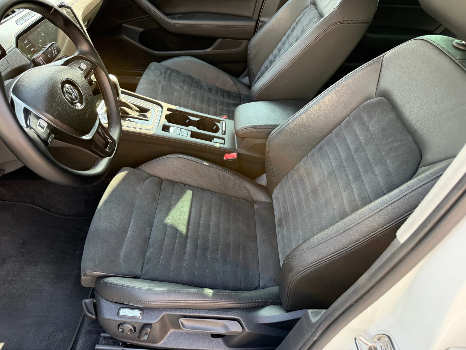 VW Passat 2.0TDI / DSG / 4 MOTION, снимка 9 - Автомобили и джипове - 55381612