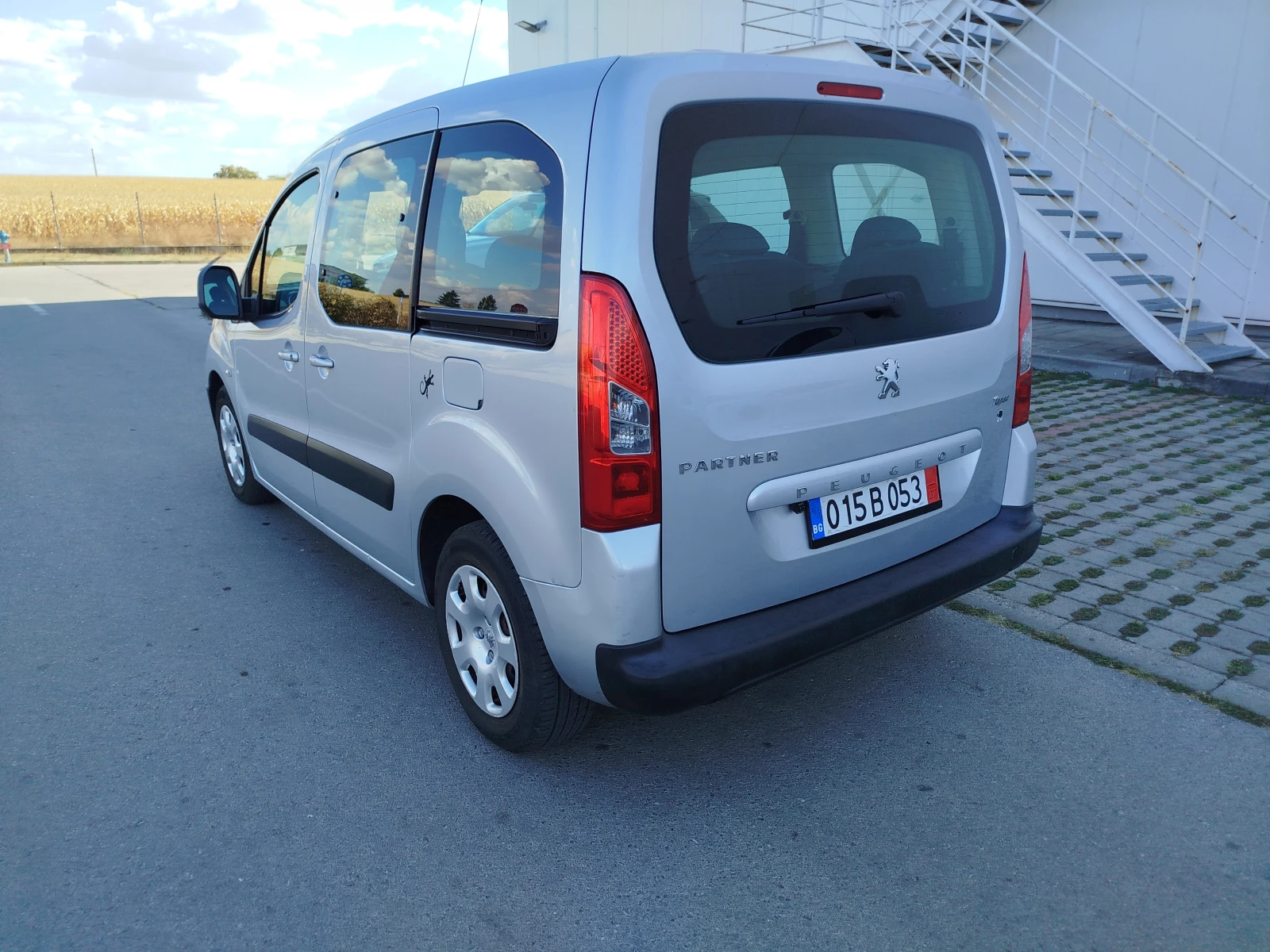 Peugeot Partner 1.6hdi-7места-Евро-5, снимка 4 - Автомобили и джипове - 56104014