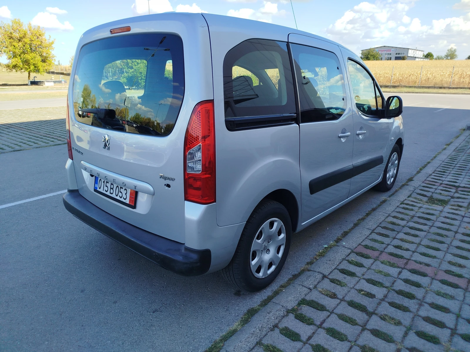 Peugeot Partner 1.6hdi-7места-Евро-5, снимка 6 - Автомобили и джипове - 56104014