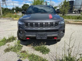 Jeep Compass Trailhawk/ДИСТРОНИК/ПАНОРАМА/АВТОФИНАНСИРАНЕ, снимка 2