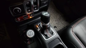 Jeep Wrangler 2.0* KEYLESS* ПОДГРЕВ ВОЛАН* BLIND SPOT* КРАЙНА ЦЕ, снимка 9