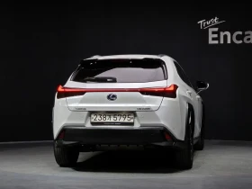 Lexus UX 250h 2.0 2WD, снимка 4