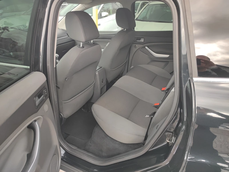 Ford Kuga 2.0TDCI-140ks-6sk-ПАРКТРОНИК, снимка 14 - Автомобили и джипове - 52331407