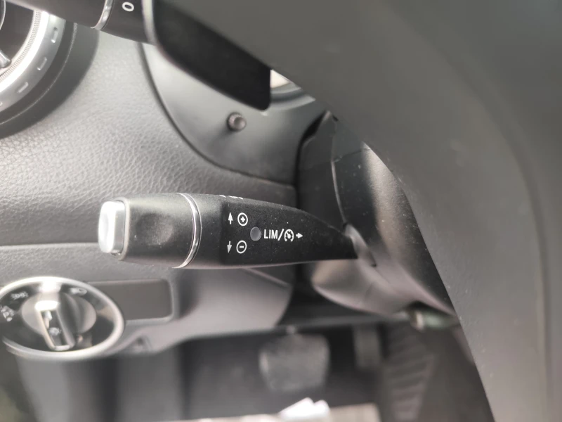 Mercedes-Benz GLA 220 D 4MATIC LED NAVI* EURO-6B ПАНОРАМА* , снимка 8 - Автомобили и джипове - 52582542