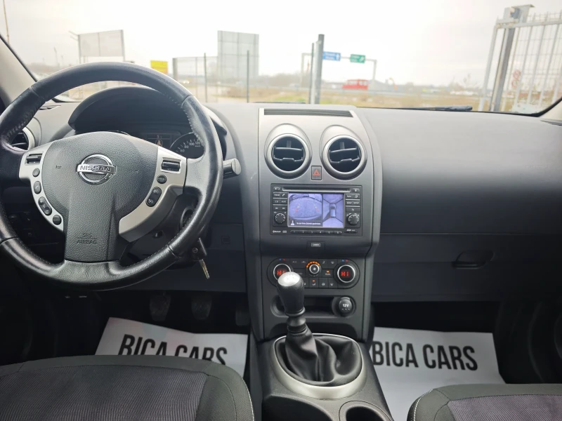 Nissan Qashqai 2.0i , снимка 9 - Автомобили и джипове - 52640720