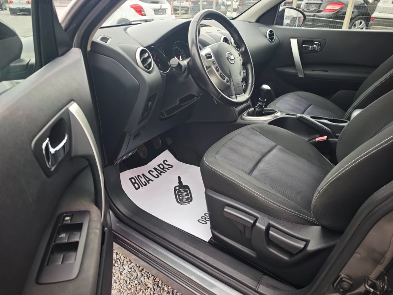 Nissan Qashqai 2.0i , снимка 11 - Автомобили и джипове - 52640720