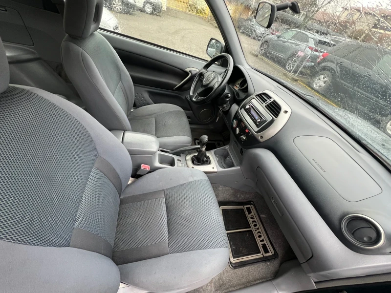 Toyota Rav4 2.D4D, снимка 6 - Автомобили и джипове - 53275582