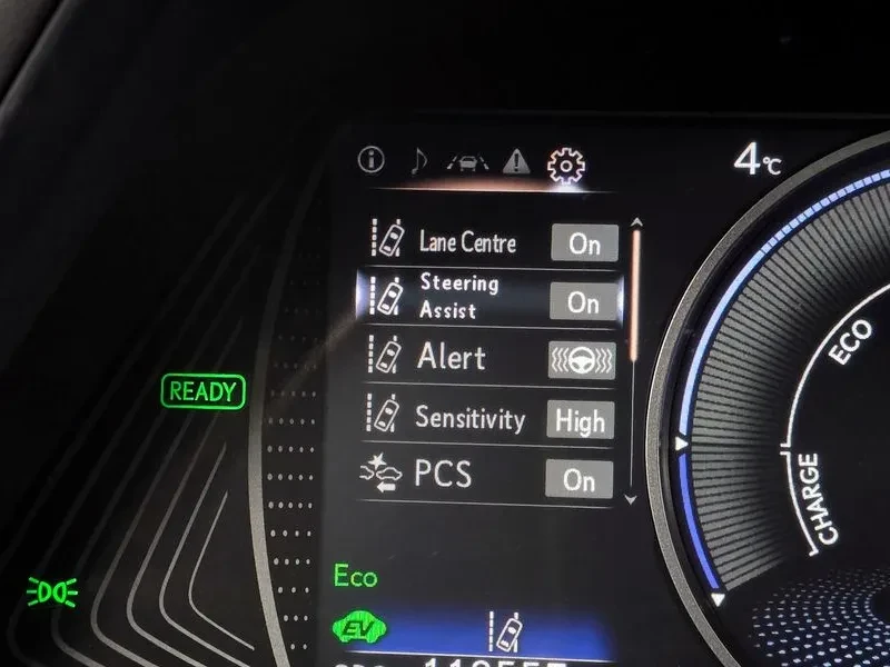 Lexus UX 250h 2.0 2WD, снимка 16 - Автомобили и джипове - 55740644