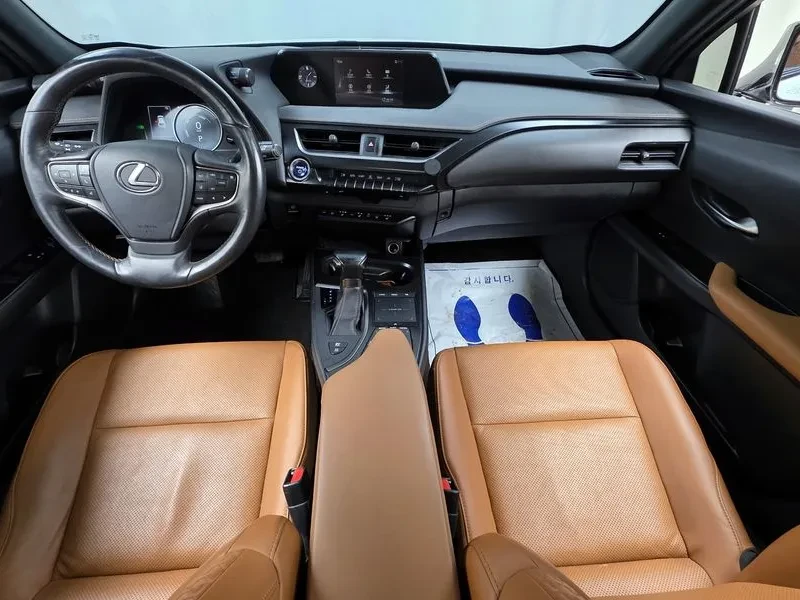 Lexus UX 250h 2.0 2WD, снимка 7 - Автомобили и джипове - 55740644