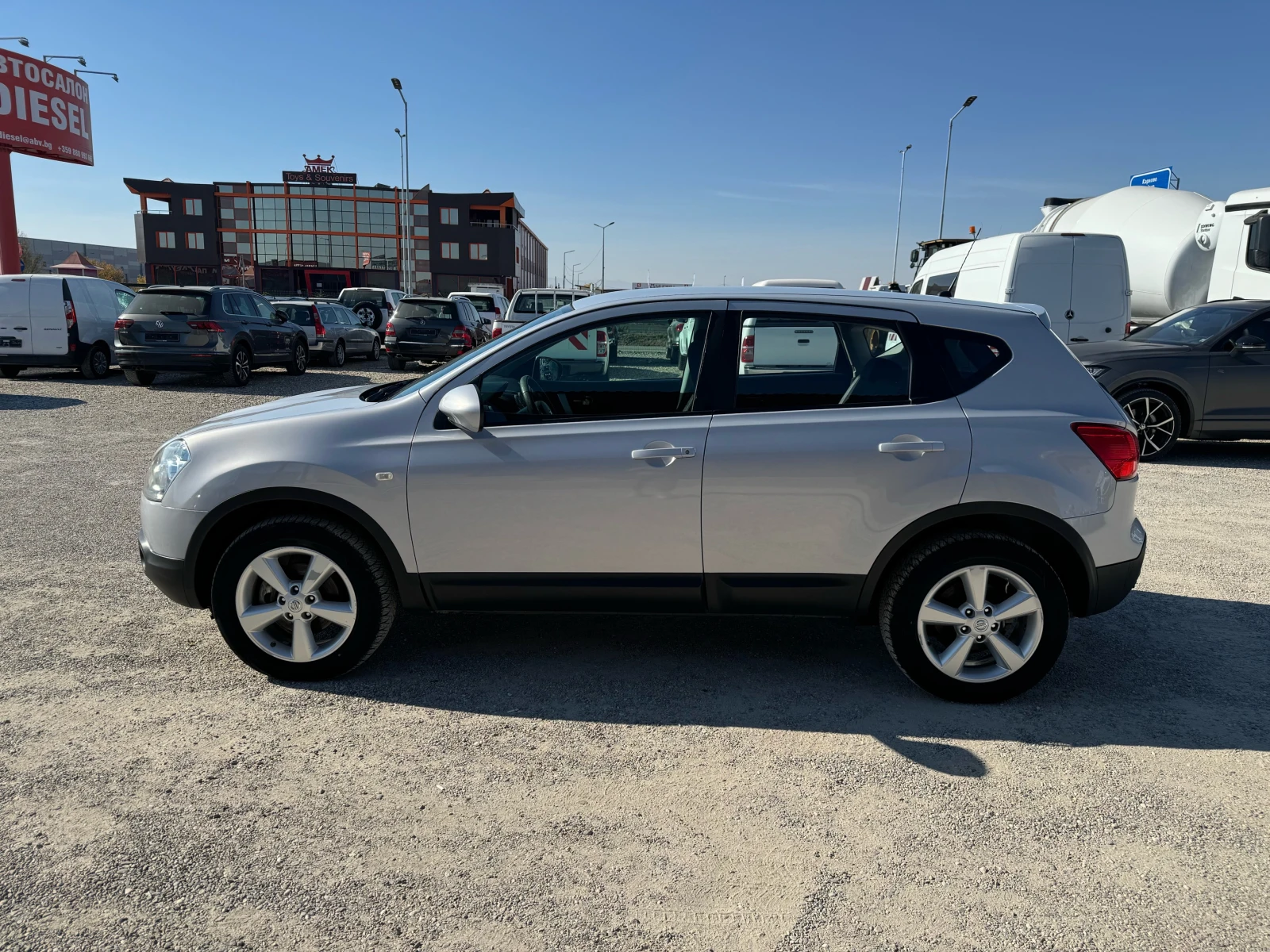 Nissan Qashqai 2.0 Автомат 4Х4 - изображение 4