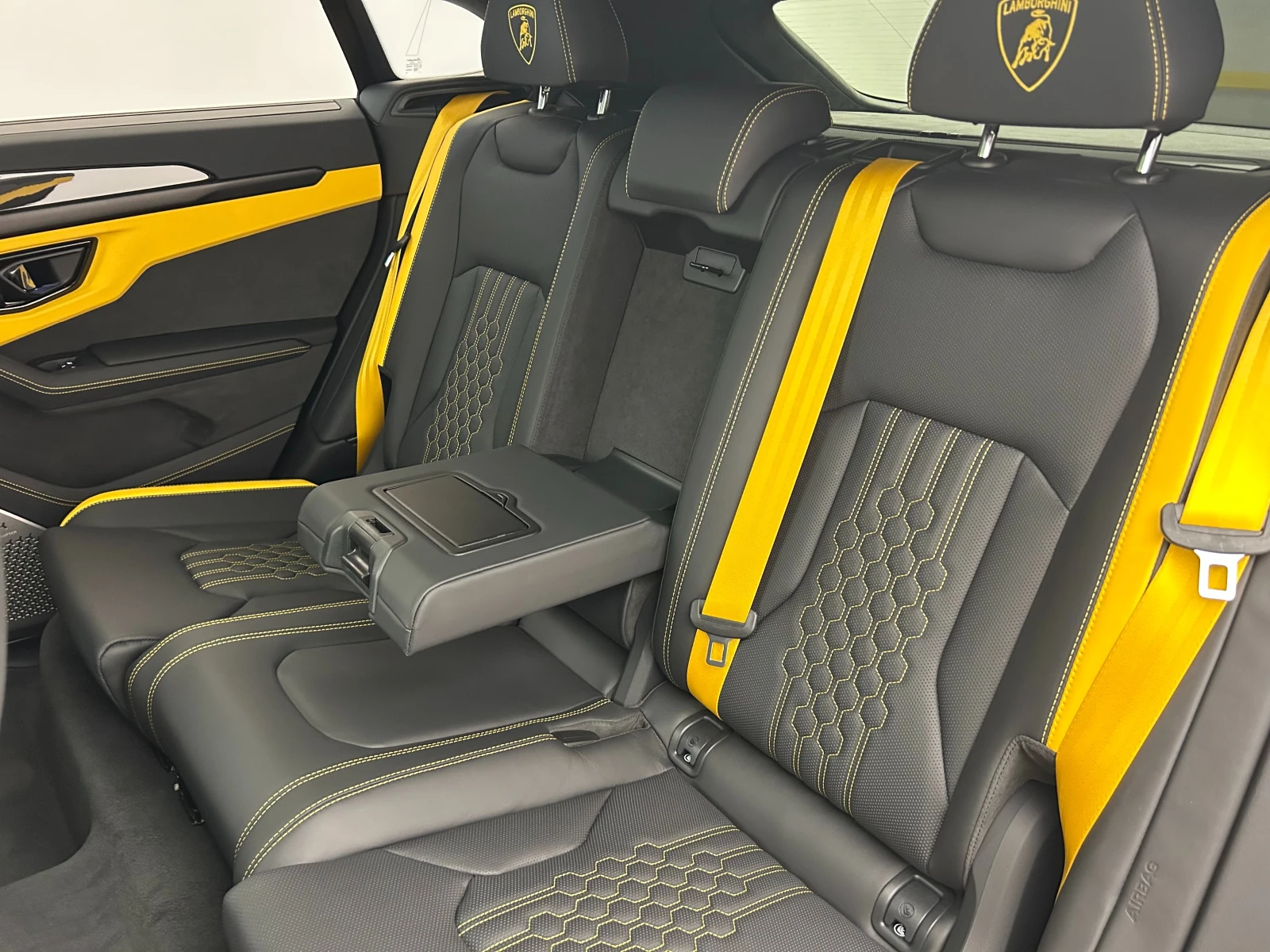 Lamborghini Urus SE | Mobile.bg   12