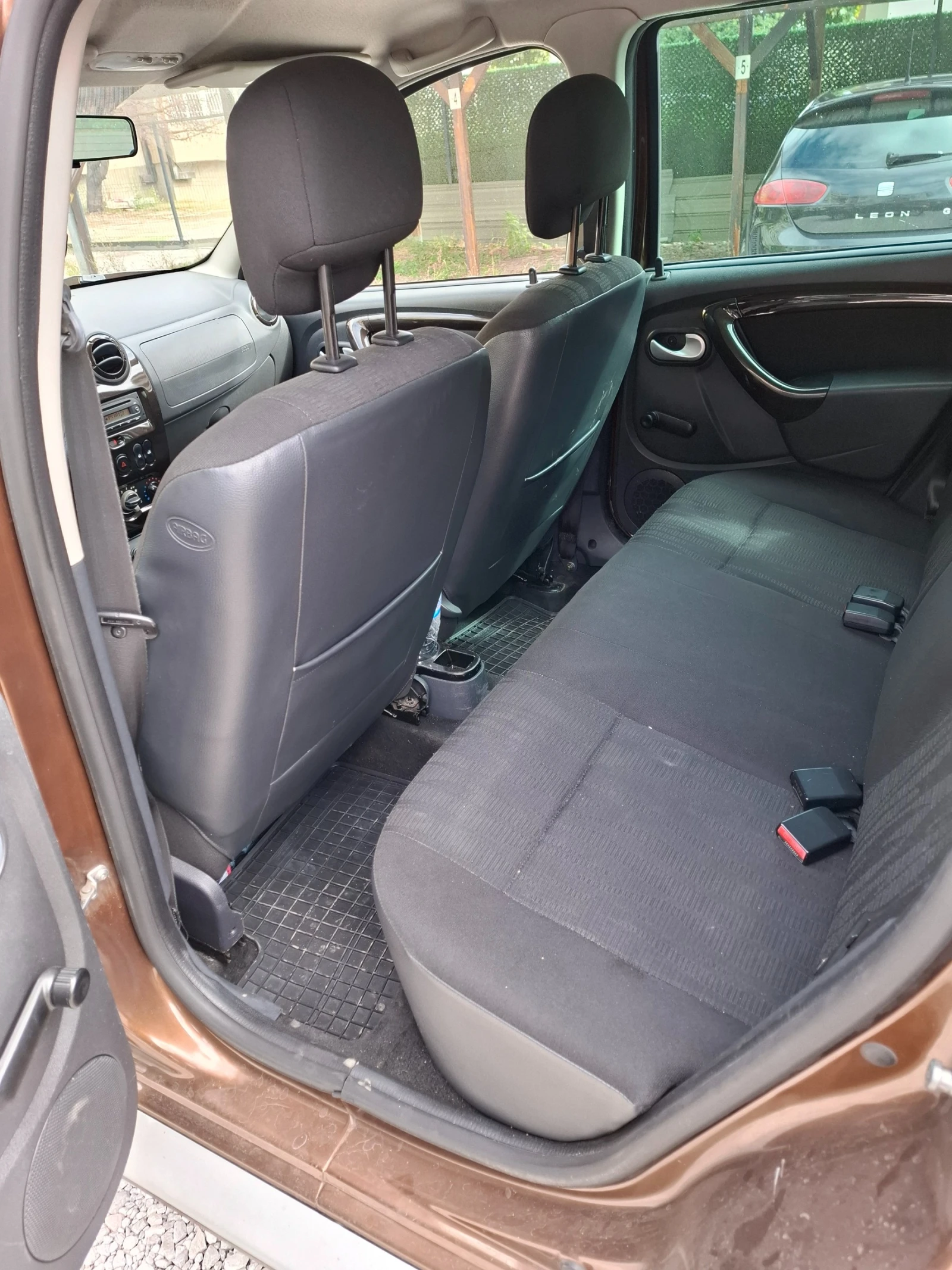 Dacia Duster 1.6 16V GPL - изображение 4