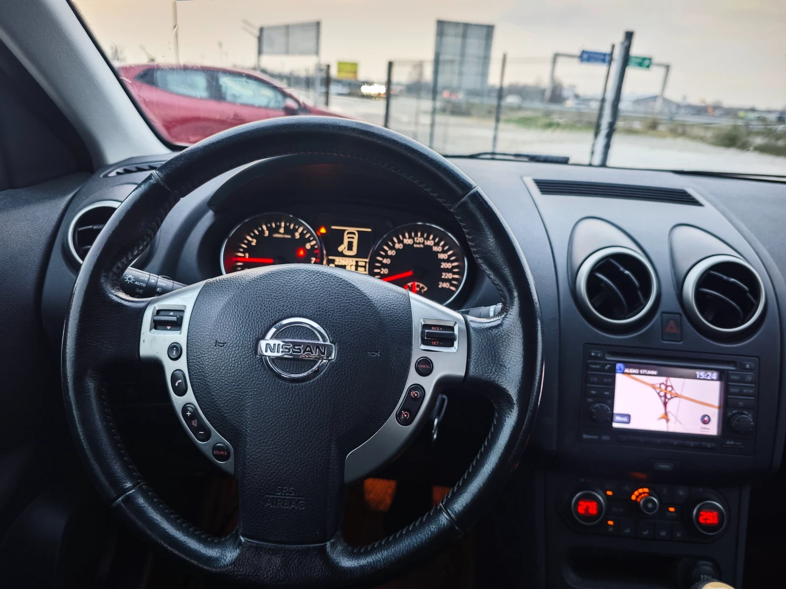 Nissan Qashqai 2.0i  - изображение 9