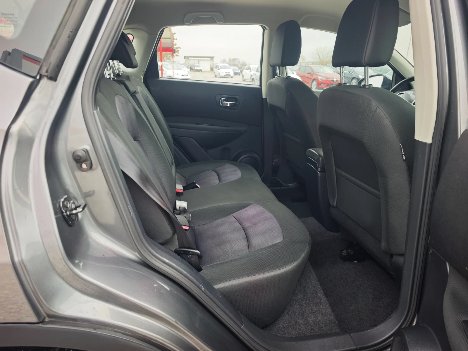 Nissan Qashqai 2.0i  | Mobile.bg � ����������� 13