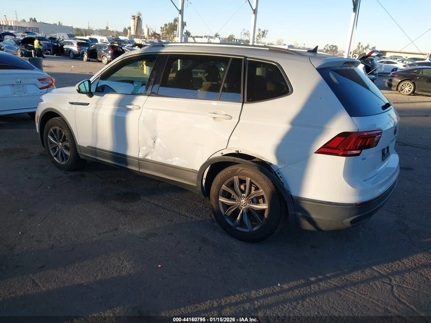 VW Tiguan 2l Volkswagen 2.0T Se/2.0T Wolfsburg Edition - изображение 3