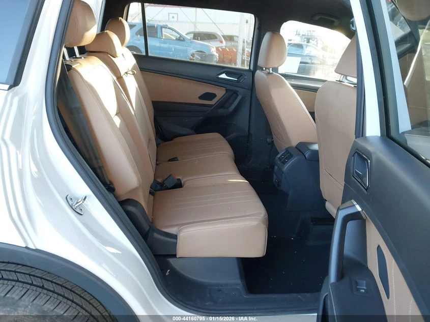 VW Tiguan 2l Volkswagen 2.0T Se/2.0T Wolfsburg Edition - изображение 8