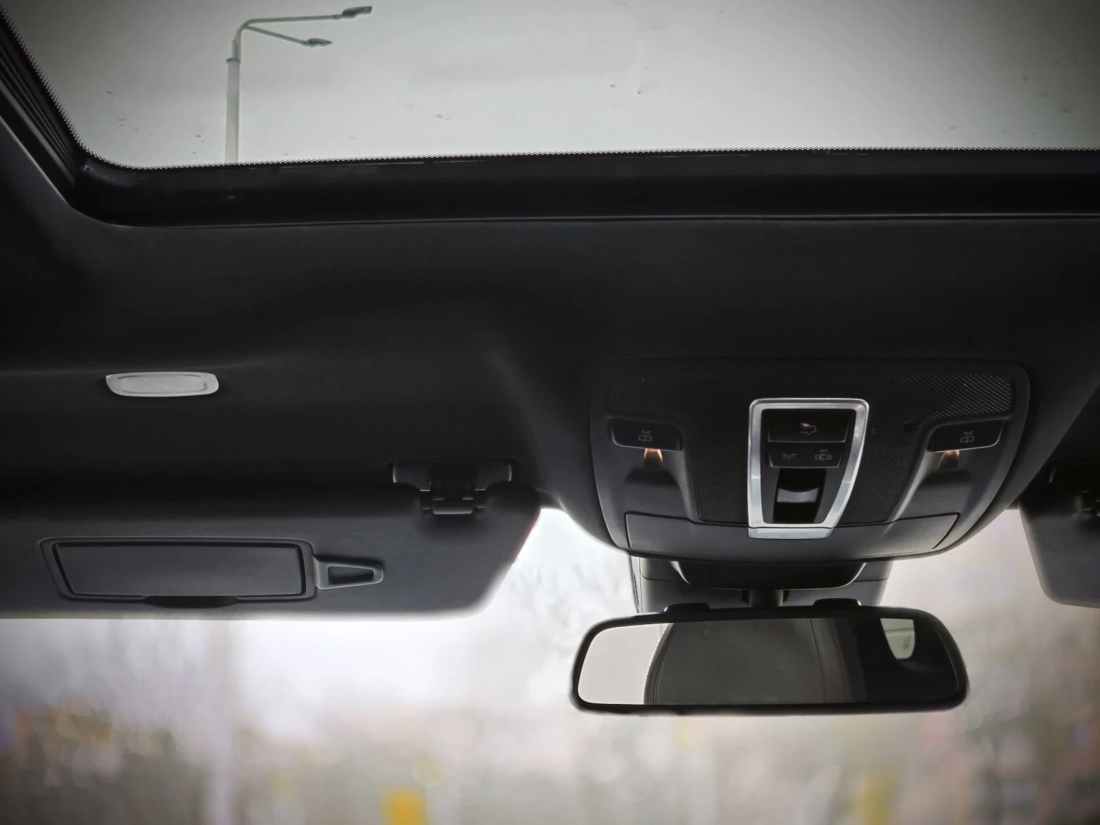 Mercedes-Benz ML 350 AMG/Дистроник/HarmanKardon/Камера/Обслужен, снимка 17 - Автомобили и джипове - 53785592