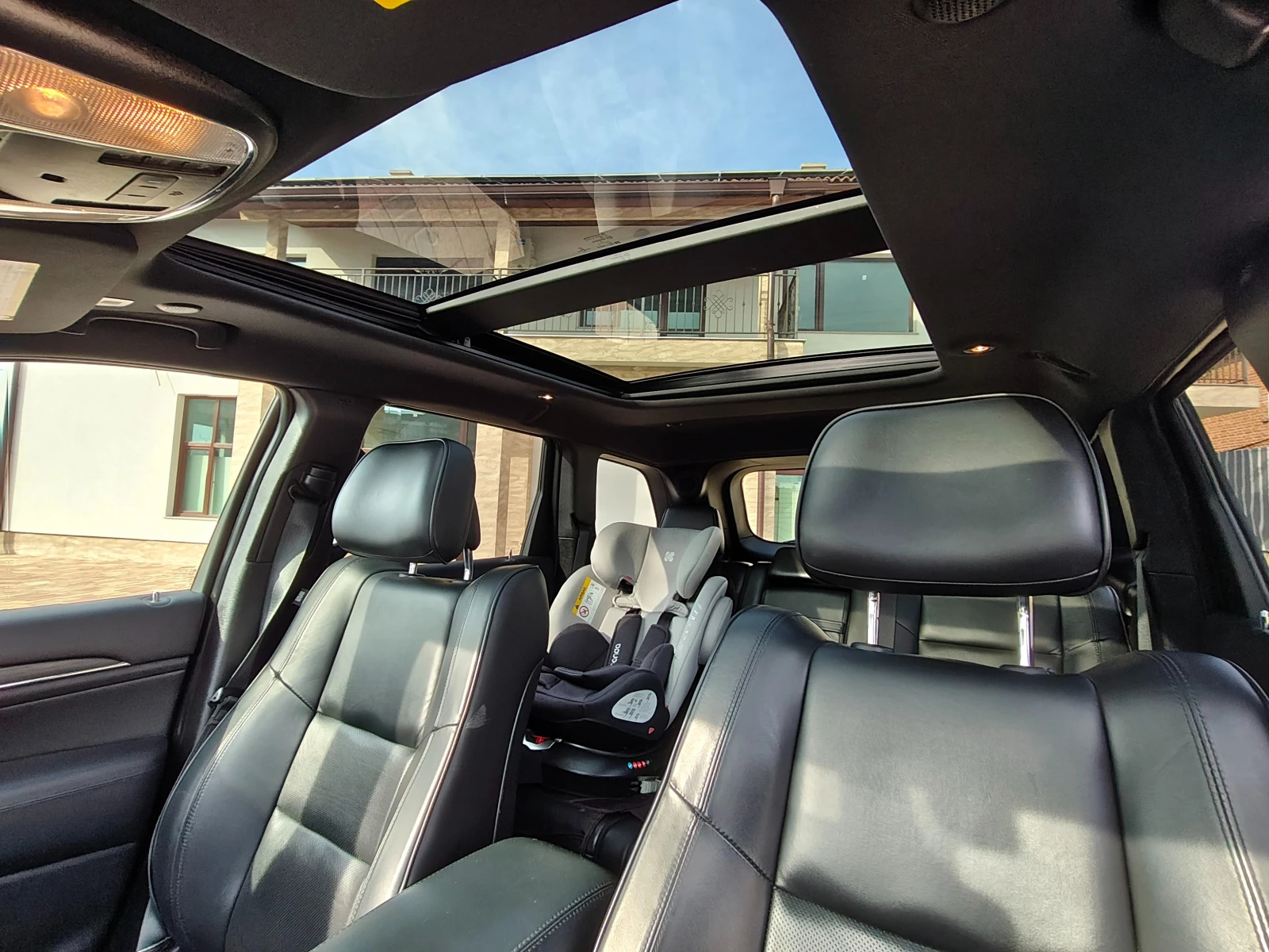 Jeep Grand cherokee Без щети! Напълно обслужен!, снимка 9 - Автомобили и джипове - 53953784