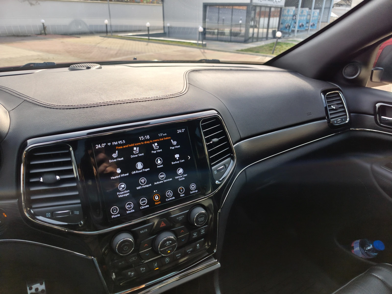 Jeep Grand cherokee Без щети! Напълно обслужен!, снимка 11 - Автомобили и джипове - 53953784