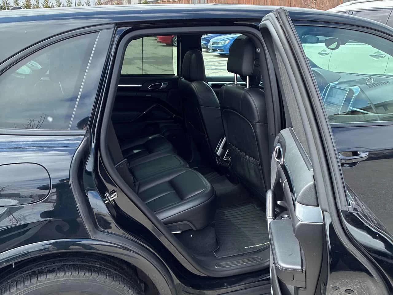 Porsche Cayenne * ОБДУХВАНЕ* ГЛАВНО ПРЕДСТАВИТЕЛСТВО НА PORSCHE* , снимка 11 - Автомобили и джипове - 54132712