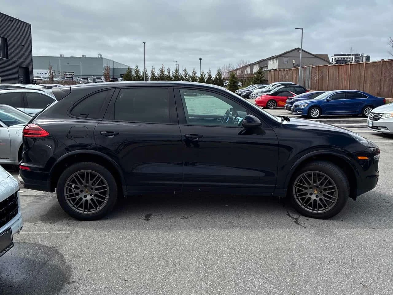 Porsche Cayenne * ОБДУХВАНЕ* ГЛАВНО ПРЕДСТАВИТЕЛСТВО НА PORSCHE* , снимка 4 - Автомобили и джипове - 54132712