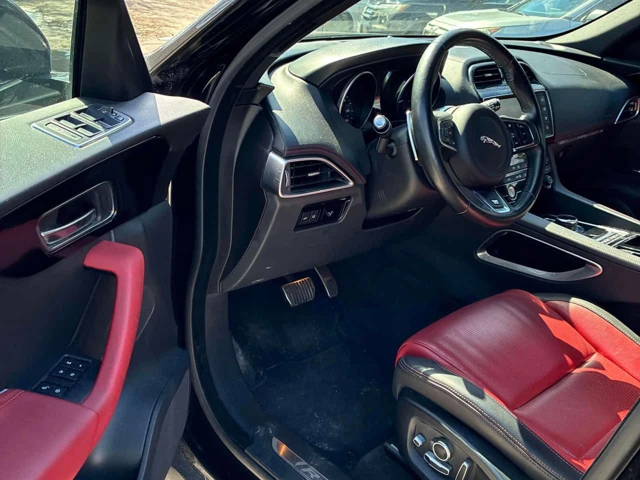 Jaguar F-PACE * R Sport * PANO* KEYLESS* �������*  | Mobile.bg � ����������� 5