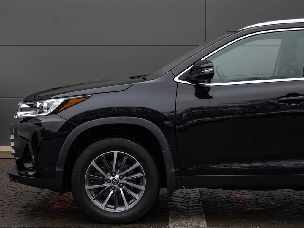 Toyota Highlander XLE AWD, снимка 3 - Автомобили и джипове - 54376302