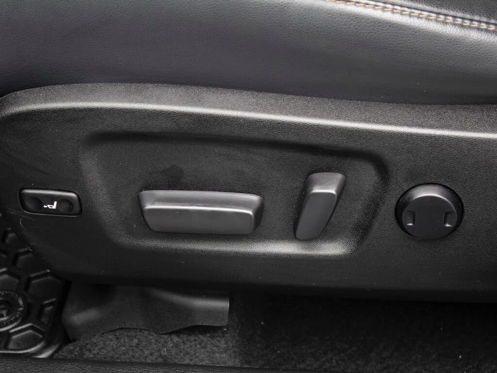 Toyota Highlander XLE AWD, снимка 12 - Автомобили и джипове - 54376302