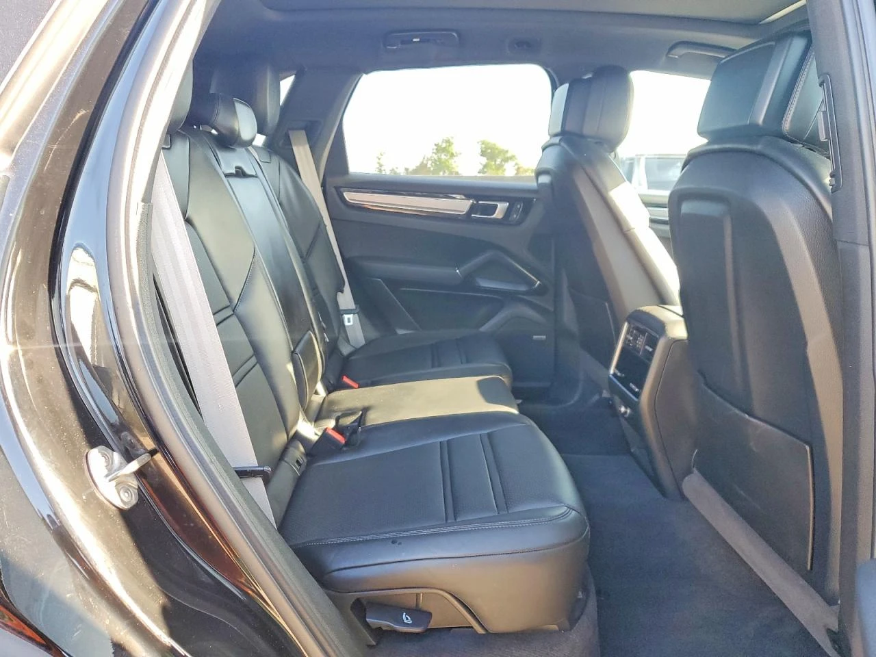 Porsche Cayenne 3.0l Base, снимка 11 - Автомобили и джипове - 54882344