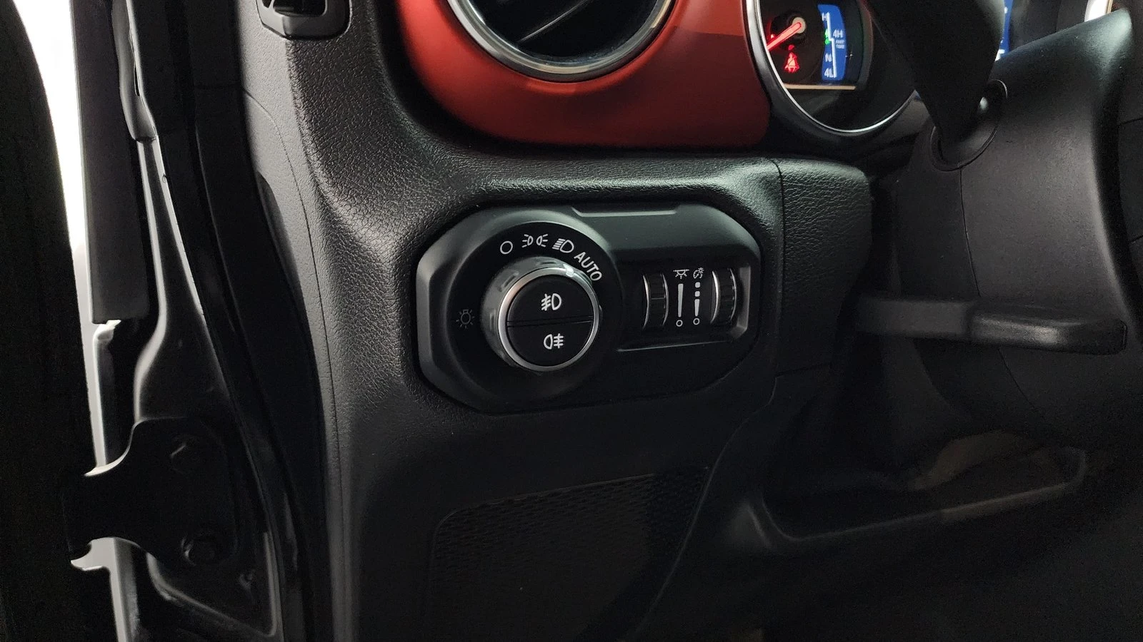 Jeep Wrangler 2.0* KEYLESS* ������� �����* BLIND SPOT* ������ �� | Mobile.bg � ����������� 13