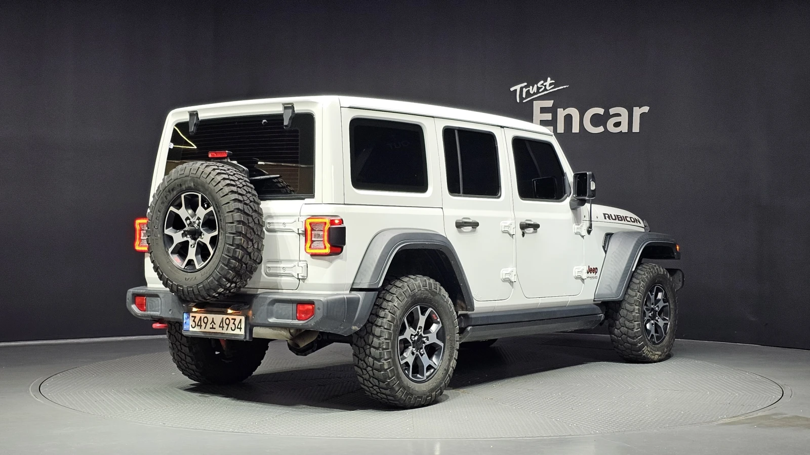 Jeep Wrangler 2.0* BLIND SPOT* ПОДГРЕВ ВОЛАН* КРАЙНА ЦЕНА, снимка 2 - Автомобили и джипове - 55336548