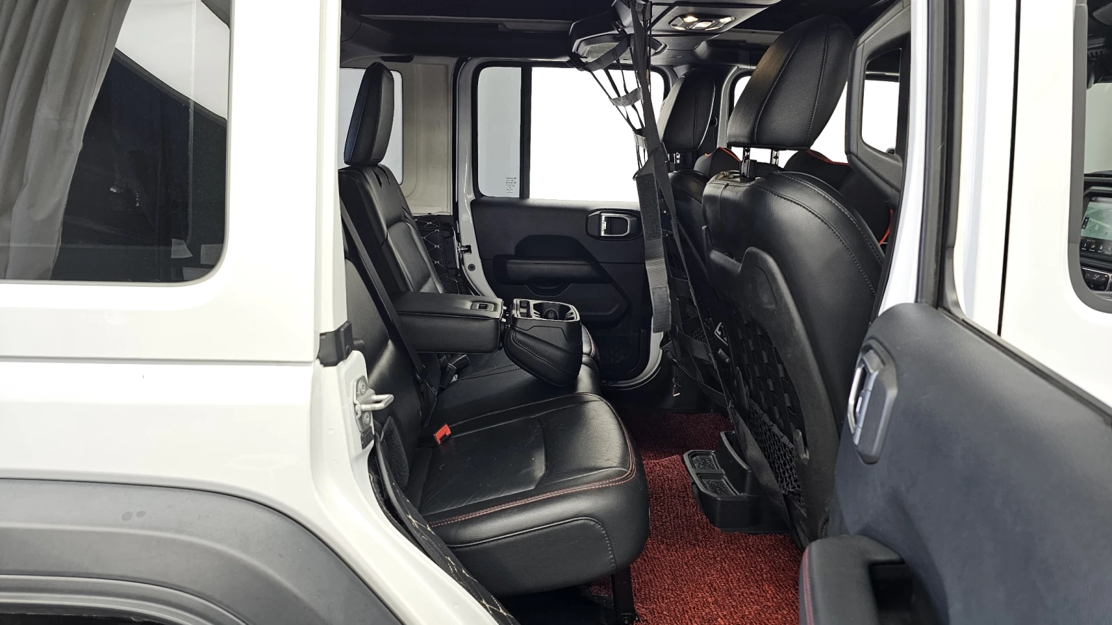 Jeep Wrangler 2.0* BLIND SPOT* ПОДГРЕВ ВОЛАН* КРАЙНА ЦЕНА, снимка 12 - Автомобили и джипове - 55336548