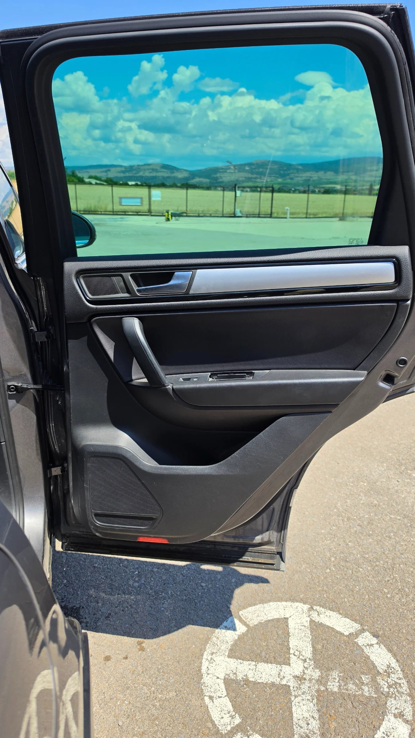 VW Touareg 3.0 дизел НА ПРУЖИНИ 8ZF, снимка 10 - Автомобили и джипове - 55421682