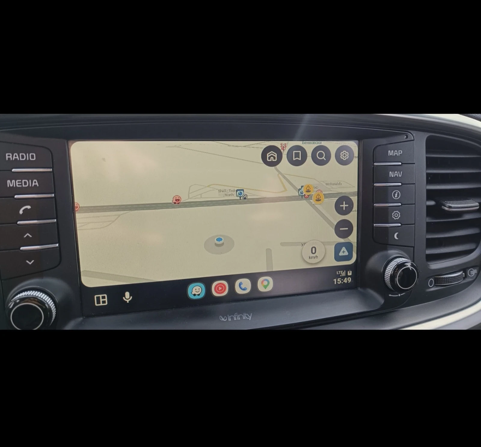 Kia Sorento FULL 2.2CRDI 4x4 * ПРЕЗИДЕНТ*  FACELIFT WAZE, снимка 14 - Автомобили и джипове - 55619481