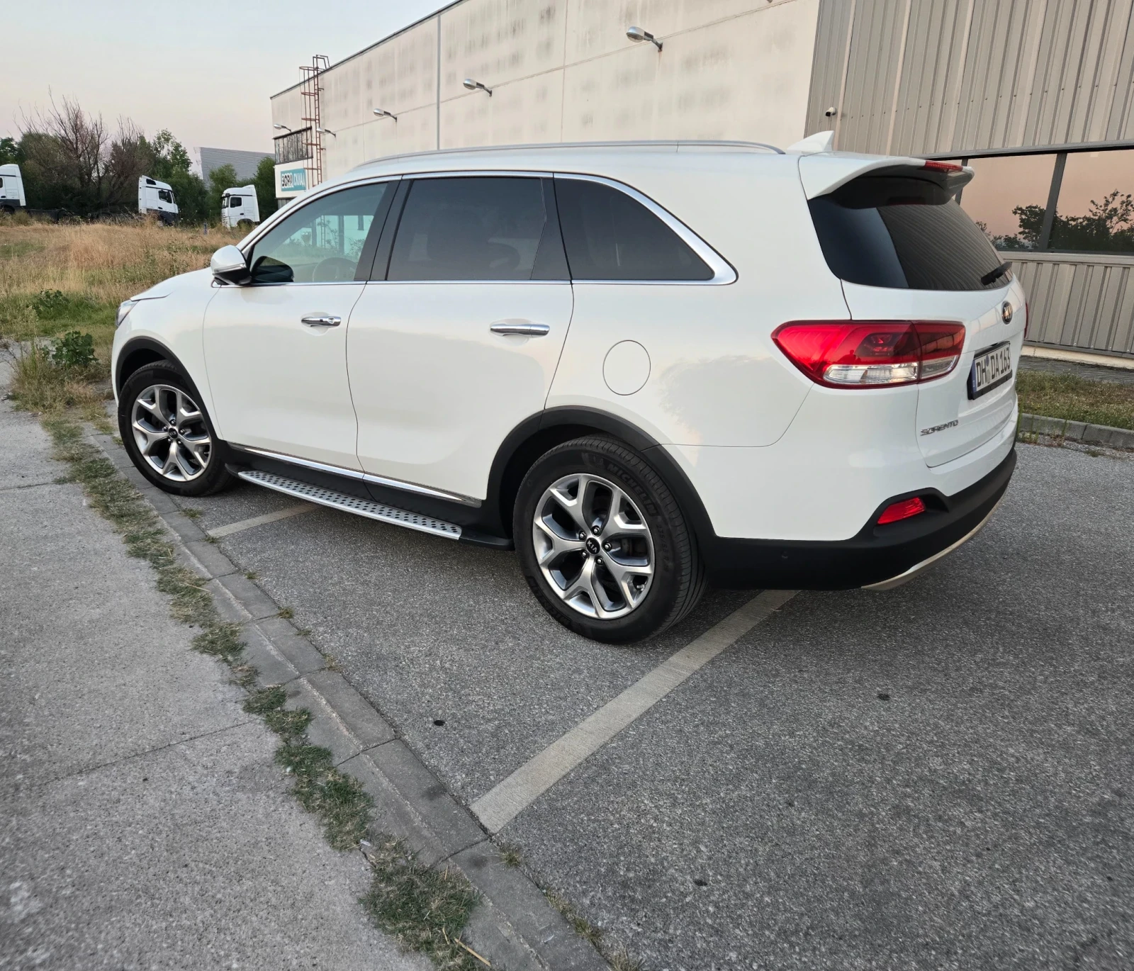 Kia Sorento FULL 2.2CRDI 4x4 * ПРЕЗИДЕНТ*  FACELIFT WAZE, снимка 16 - Автомобили и джипове - 55619481