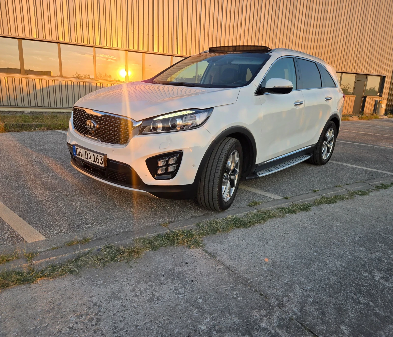 Kia Sorento FULL 2.2CRDI 4x4 * ПРЕЗИДЕНТ*  FACELIFT WAZE, снимка 4 - Автомобили и джипове - 55619481