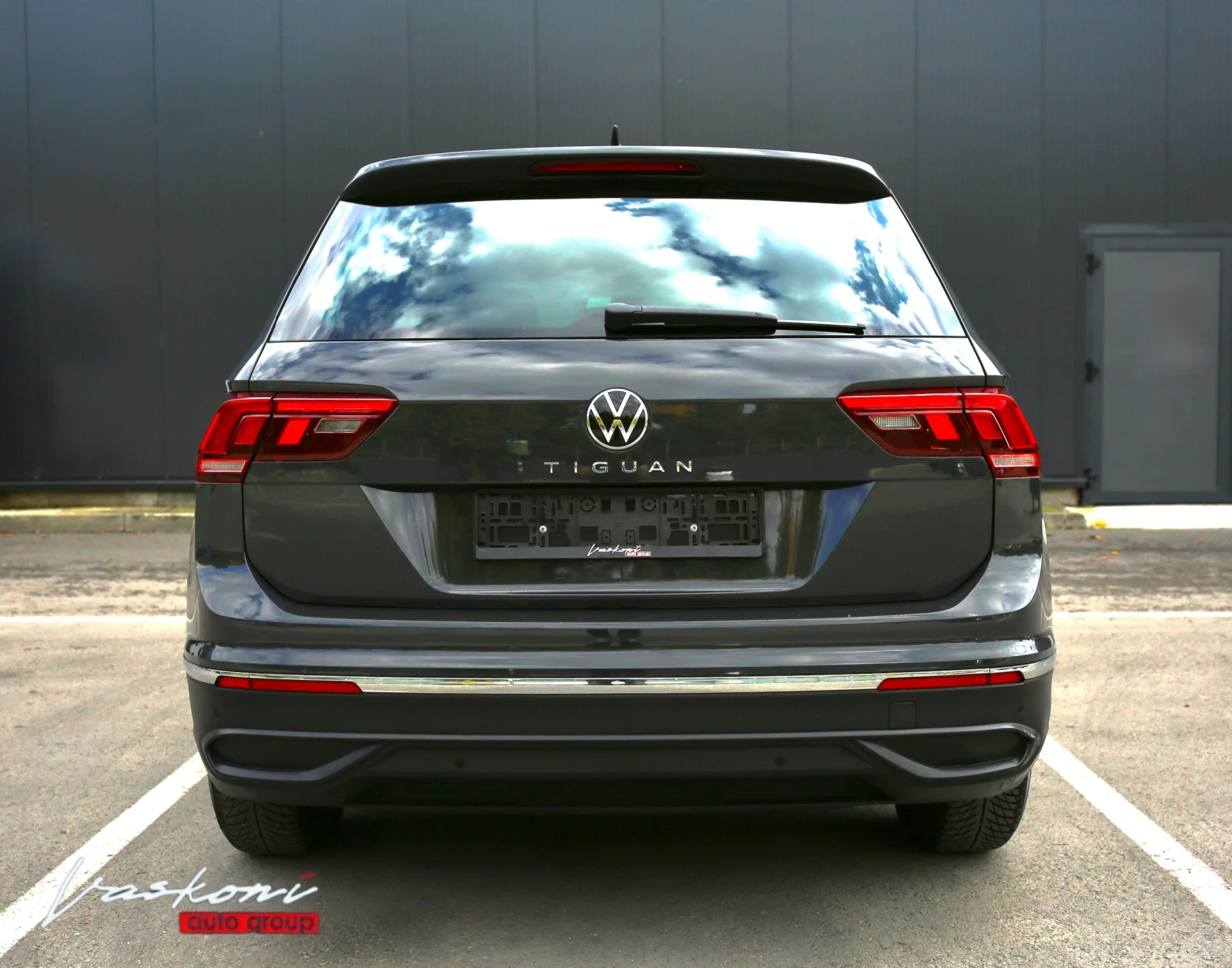 VW Tiguan 2.0 TDI, снимка 5 - Автомобили и джипове - 56629854