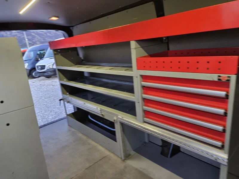 VW Transporter 2.0 TDI, DSG, Автомат, Климатик, Нави, Работилница, снимка 15 - Бусове и автобуси - 52944472